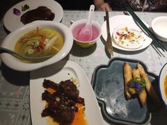 -忘忧草融合私房菜(红鼎国际店)