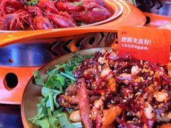 -何师烧烤Pro ·江湖川菜·小龙虾·精酿(太古里旗舰店)