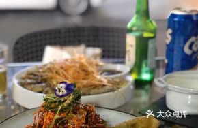 Stir-fried Sea Snail Dumplings