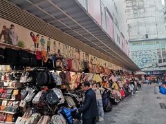 -广州白马服装市场