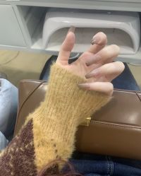 -悦指间美甲美睫