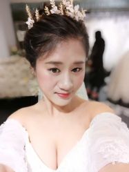 -雪莉美妆婚纱馆