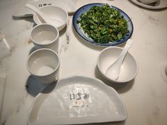 芹菜苗海胆-日丰园海肠水饺·老字号大连海鲜(银泰城店)