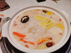 -三人行骨头王火锅(长寿店)
