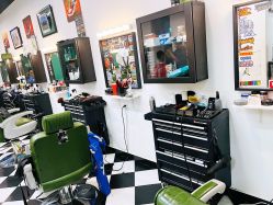 -HEADSTAR BARBERSHOP·男士理发店