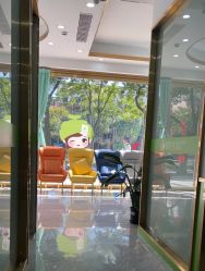 -苗医生专业祛痘·皮肤管理