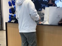 -ARC'TERYX始祖鸟(奕欧莱奥特莱斯店)