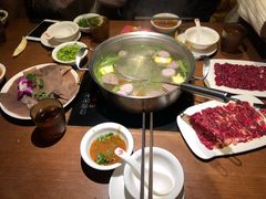 特色锅底-牛焱·贵州黄牛肉火锅(城西银泰店)