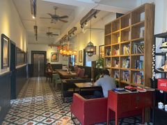 -拖板鞋咖啡旅行酒店(春熙路地铁站店)