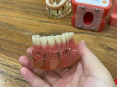 -极光口腔·矫正种植修复(锦江店)