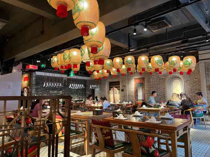 大鸽饭(北京路店)-"92在北京路的中心位置,装修复古岭南风设.