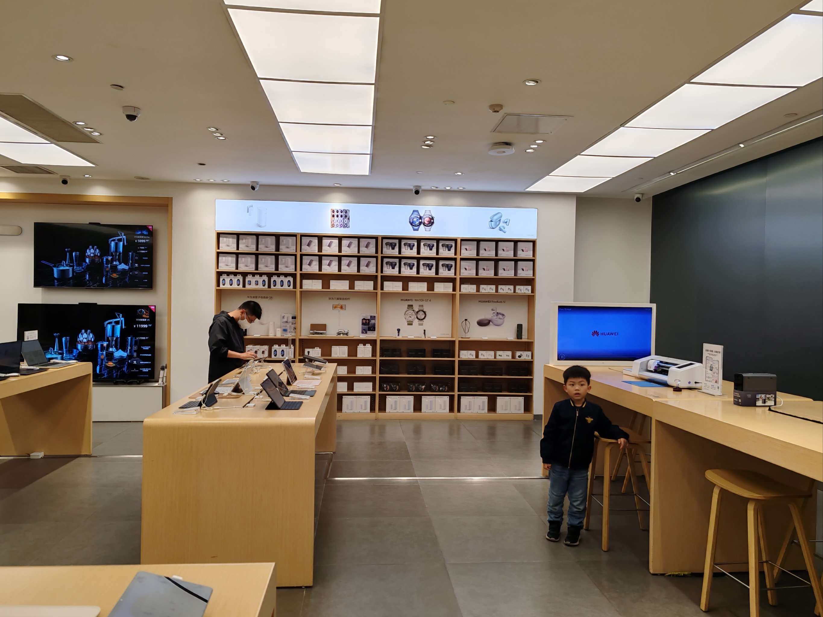 来华为环球港店咯～ 这家华为位于环球港-大众点评