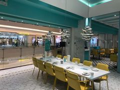 大堂-姚姚酸菜鱼·金戈戈香港豉油鸡(喜荟城联名店)