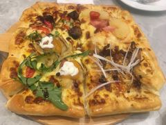 大宴金作四合一披萨-必胜客(滨江店)