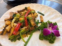 -郑猛记石岐鸽主题餐厅(长江店)