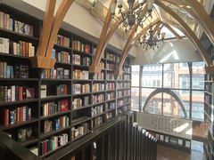 -钟书阁(松江泰晤士小镇店)