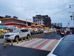 -霞涌市场海鲜摆卖区