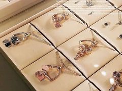 -Pandora潘多拉珠宝(虹口龙之梦店)