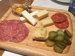 冷吃拼盘-HELLO MUSAE 拾光缪斯餐厅·纯正希腊风味(苏州中心店)
