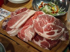 -江南猪肉商会无限续吃(弘大店)