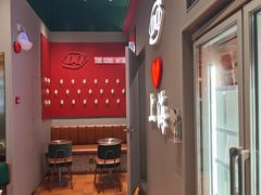 -DQ·蛋糕·冰淇淋(大宁国际商业广场店)