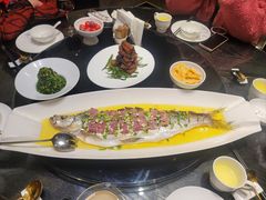 腊肉蒸白鱼-香雪海饭店中餐厅(玉山店)