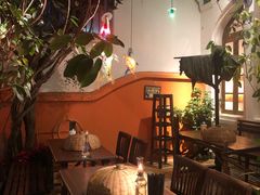 -Cuc Gach Quan Restaurant