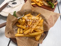 -三勾JJJ Burger&Coffee(梅溪湖店)