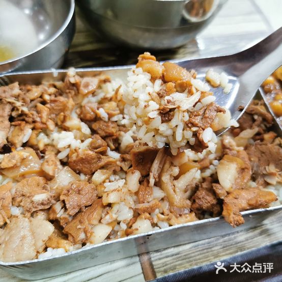 大灯肥瘦盒饭(老店)