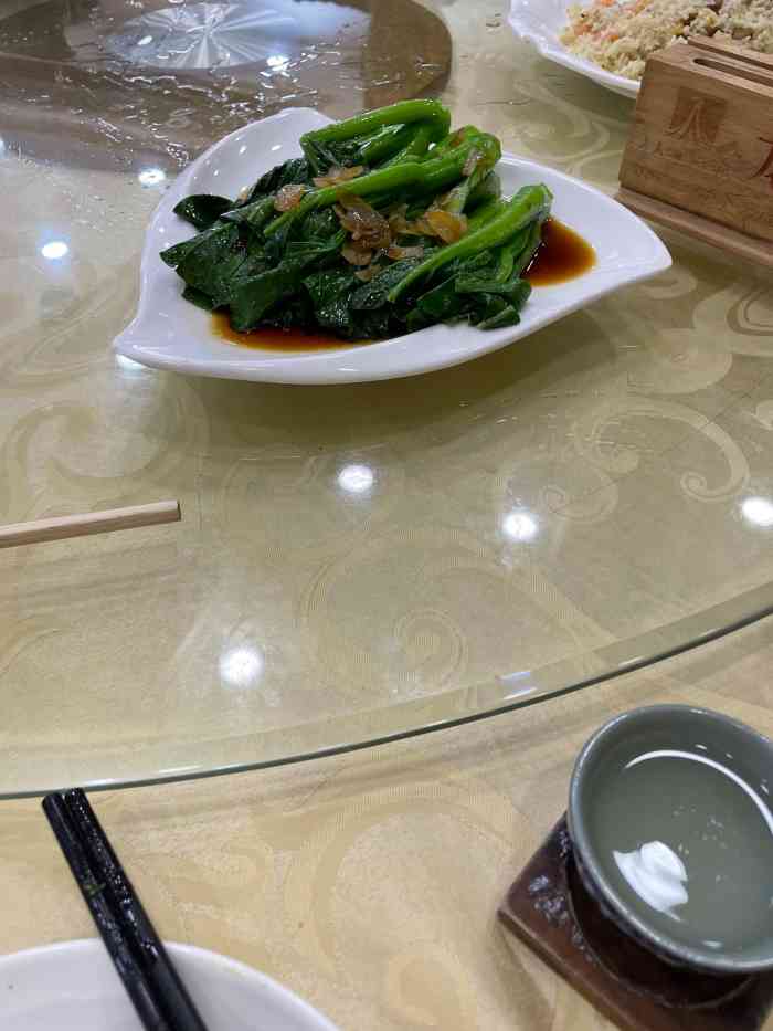 人人永福酒楼(大良店)-"服务态度极差,黑色衣服的部长无礼貌越叫越.