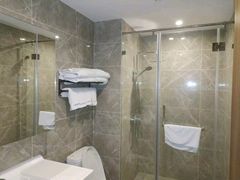 -成都菲格尔套房影院酒店(金牛万达广场店)