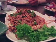 -Green Tree Rest. & Pub