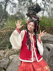 -一揽芳华汉服旗袍体验馆(拙政园店)