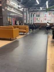 -FRIDAY星期五专业美发沙龙