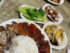 广东脆皮烧鸡饭-煲煲香快餐(南京路店)