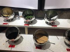 自助调料区-三个四川人火锅(华联商厦店)