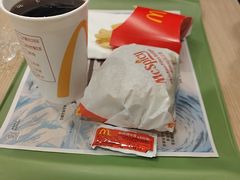 -麦当劳(轻轨曹杨路店)