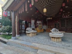 -雪山彩虹谷景区