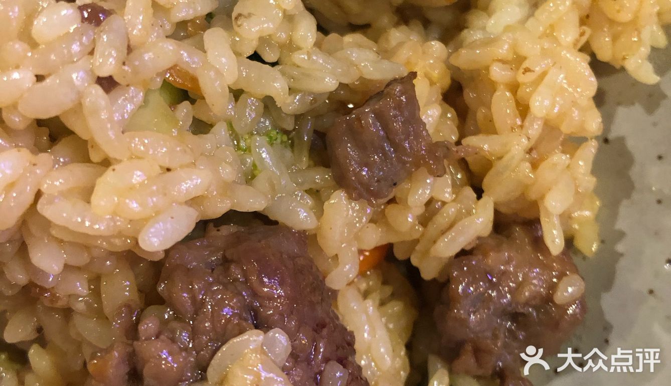 朋友拉着来的，据她说是从南锣鼓巷的店吃过来的