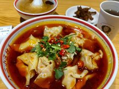 -八二小区抄手(龙湖上城天街店)