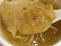 鸡煲特大鲍翅-凤城礼记鱼翅海鲜酒家(新马路总店)