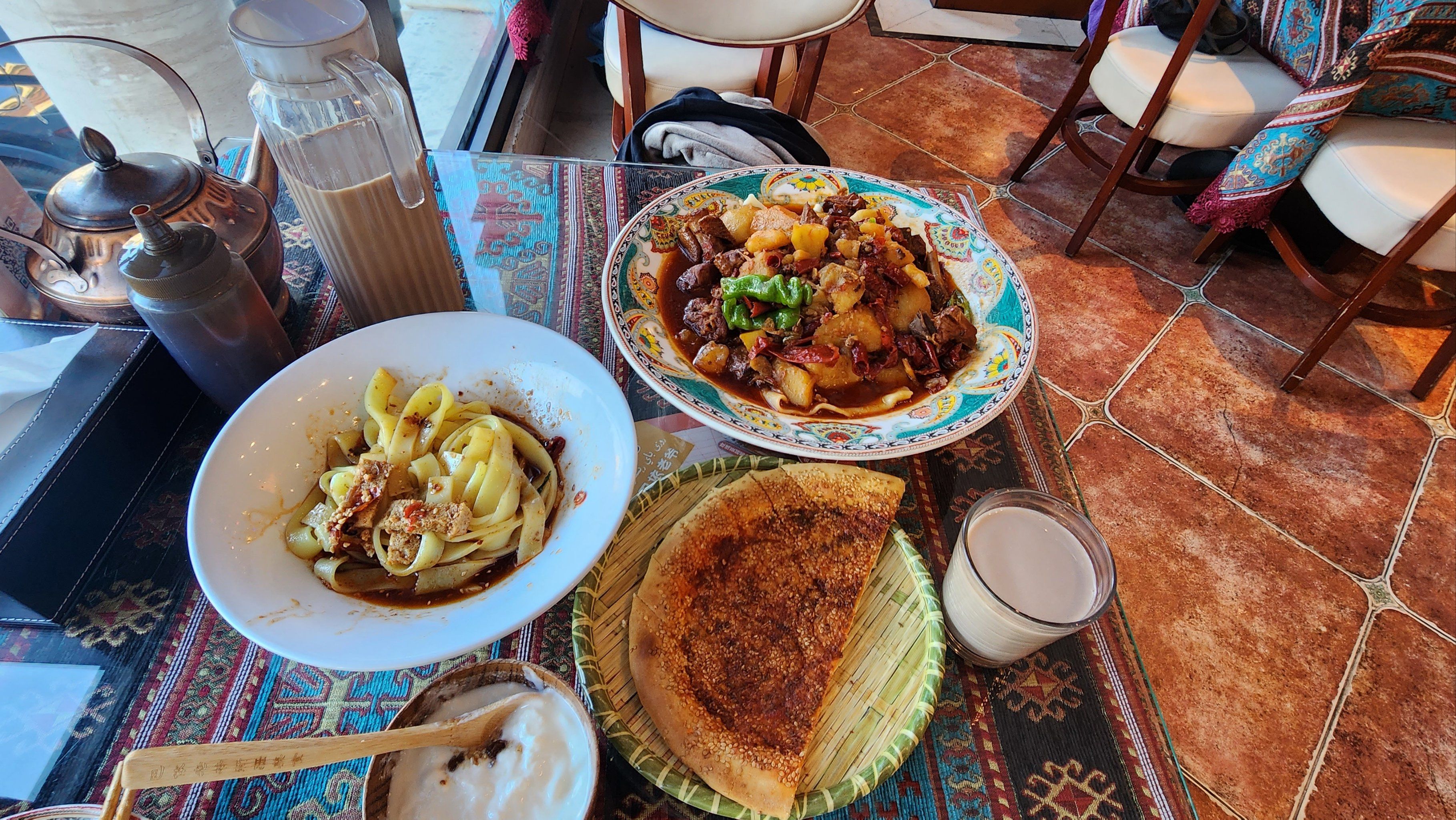 「巴依老爷新疆美食(工体旗舰店)」
这家店在朝阳,是一家旗舰店
