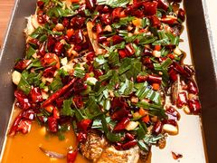 湖南腊鲢鱼-有红鸡毛店·川菜(建设路店)