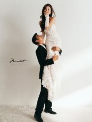 -雪中彩影婚纱摄影·微光艺术中心