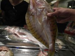 -布尔津河堤夜市