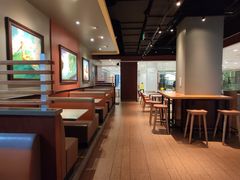 卡座-The Habit Burger Grill 哈比特汉堡(复兴soho店)
