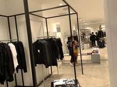 -川久保玲(大阪店)