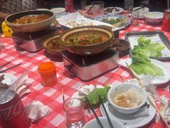 -罗霸蛮老岳阳大排档·鲜货烧烤·土吊子煨砂锅烧菜