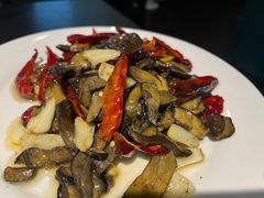 见手青又嫩又鲜-南蛮子(进贤路店)