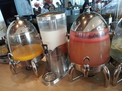 -荣誉国际酒店-云顶旋转餐厅